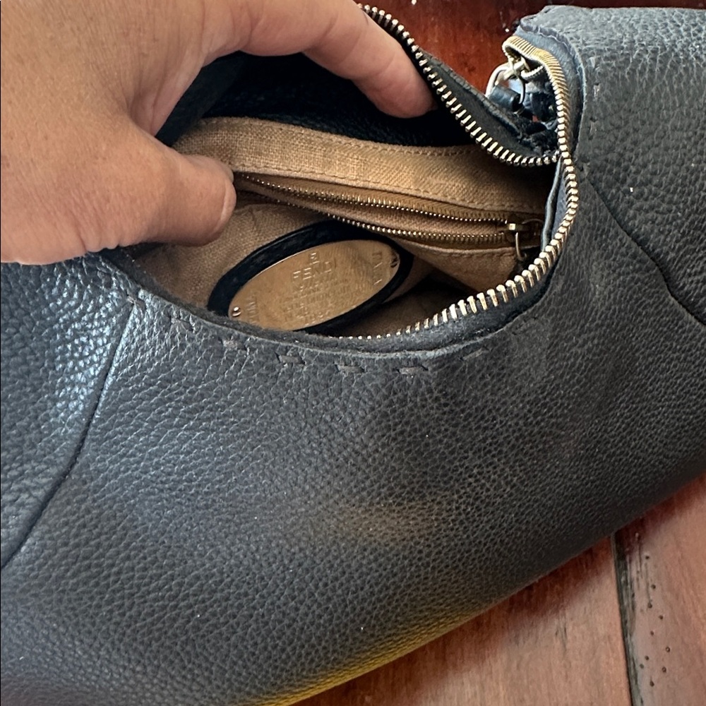 Authentic Fendi hobo bag - Picture 8 of 8